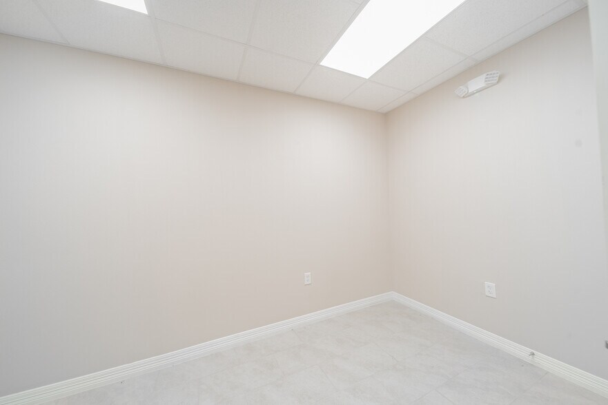More Photos Of 16310 State Highway 249, Houston Office For Sale