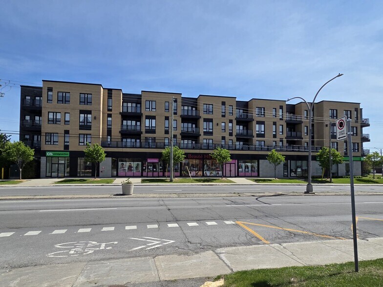 Primary Photo Of 3330-3350 Boul de la Concorde E, Laval Apartments For Lease