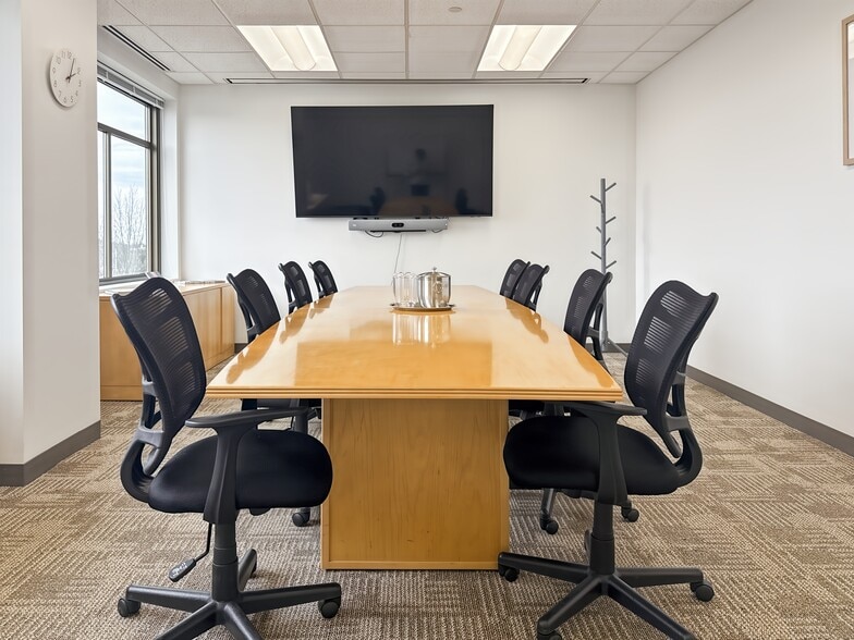 More Photos Of 26 Patriot Pl, Foxborough Coworking Space