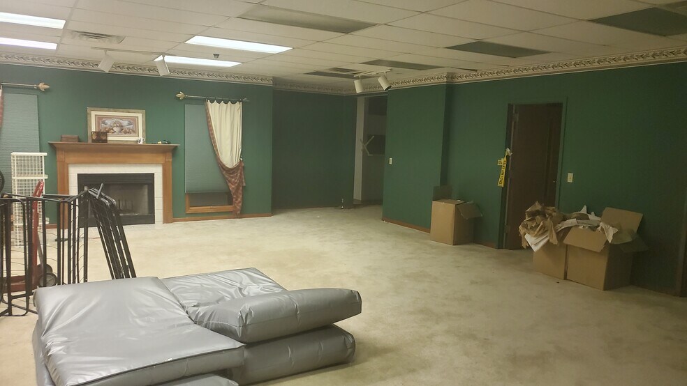 More Photos Of 1299 Campbell Rd, Marion Office For Sale