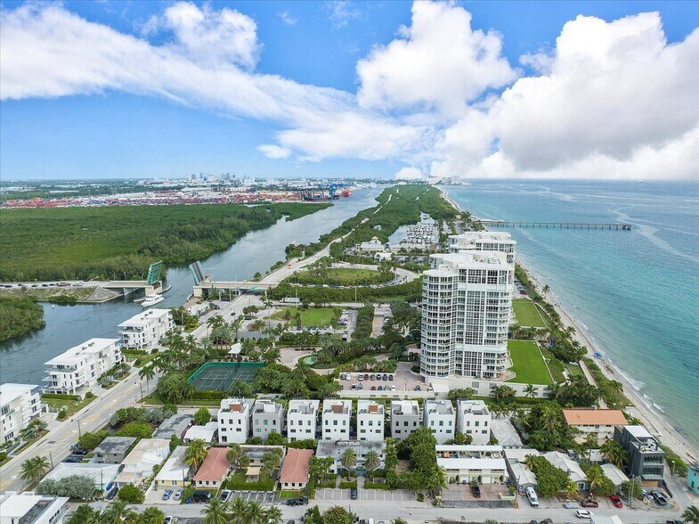 More Photos Of 333 Walnut St, Hollywood Hotel For Sale