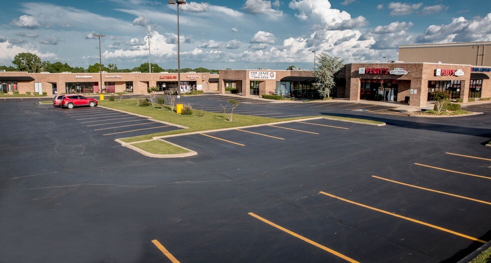 More Photos Of 8005-8316 S Sheridan Rd, Tulsa Unknown For Lease