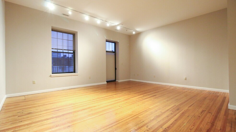 More Photos Of 125 W Saratoga St, Baltimore Apartments For Sale
