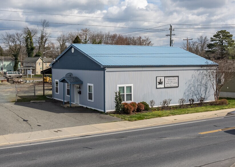 More Photos Of 507 Dover St, Easton Warehouse For Sale