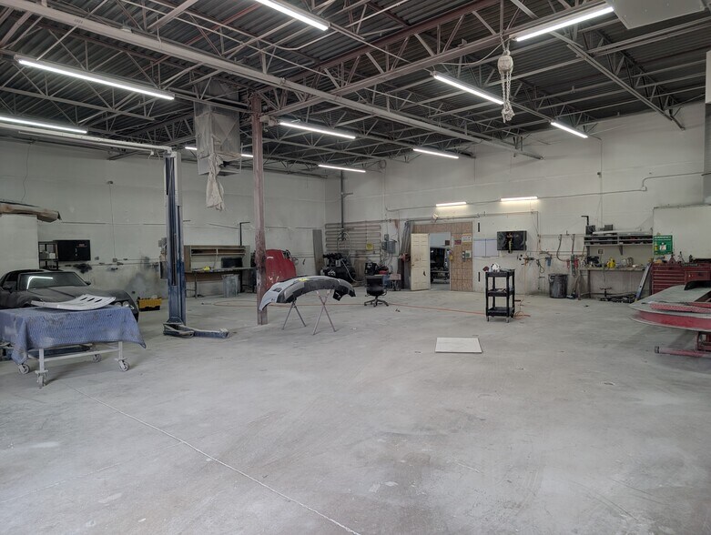 More Photos Of 5947-5951 S 300 W, Salt Lake City Service For Lease