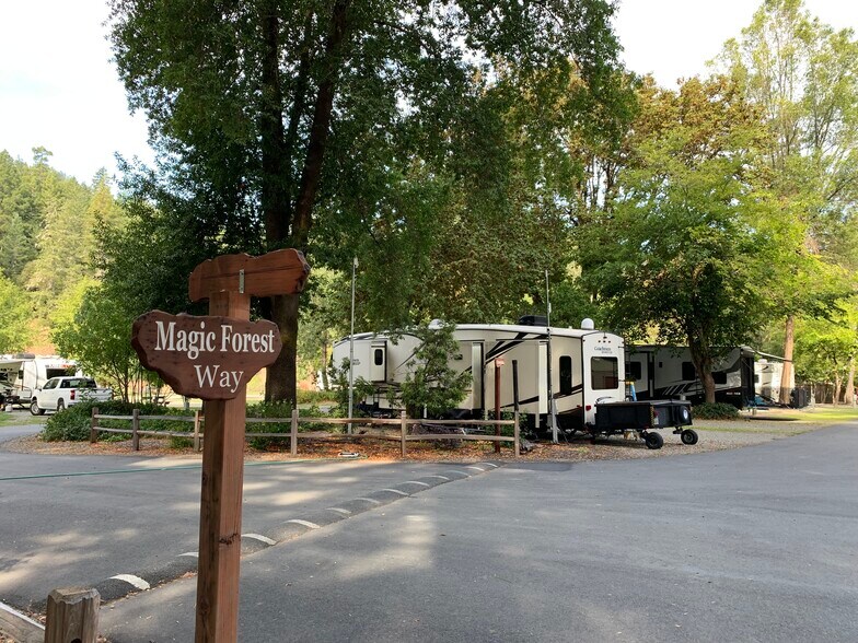 More Photos Of 455 Boy Scout Rd, Myers Flat Trailer Camper Park For Sale
