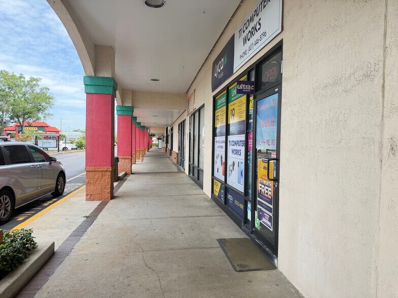 More Photos Of 5068 W Colonial Dr, Orlando Storefront For Sale