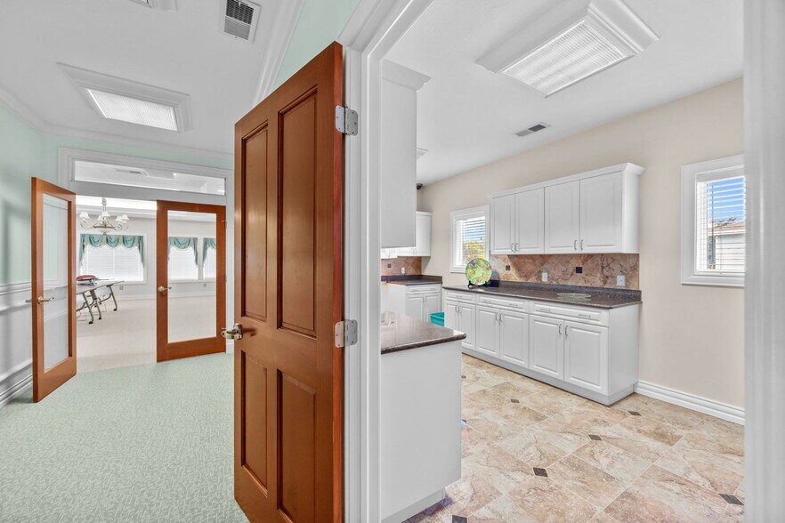 More Photos Of 8468 Caratoke Hwy, Powells Point Bank For Lease