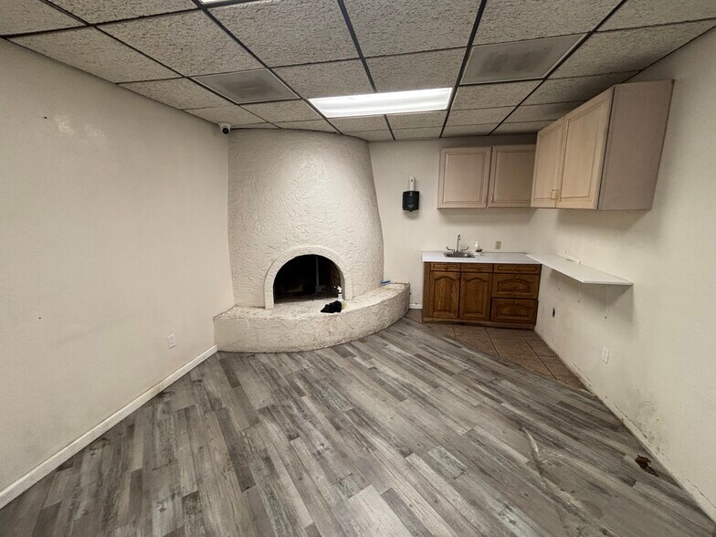 More Photos Of 4141 W Bethany Home Rd, Phoenix Medical For Sale