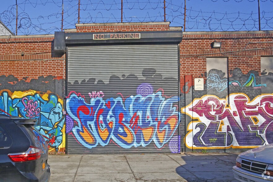 More Photos Of 71 White St, Brooklyn Warehouse For Sale