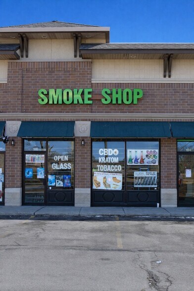 More Photos Of 200 Butterfield Rd, North Aurora General Retail For Lease