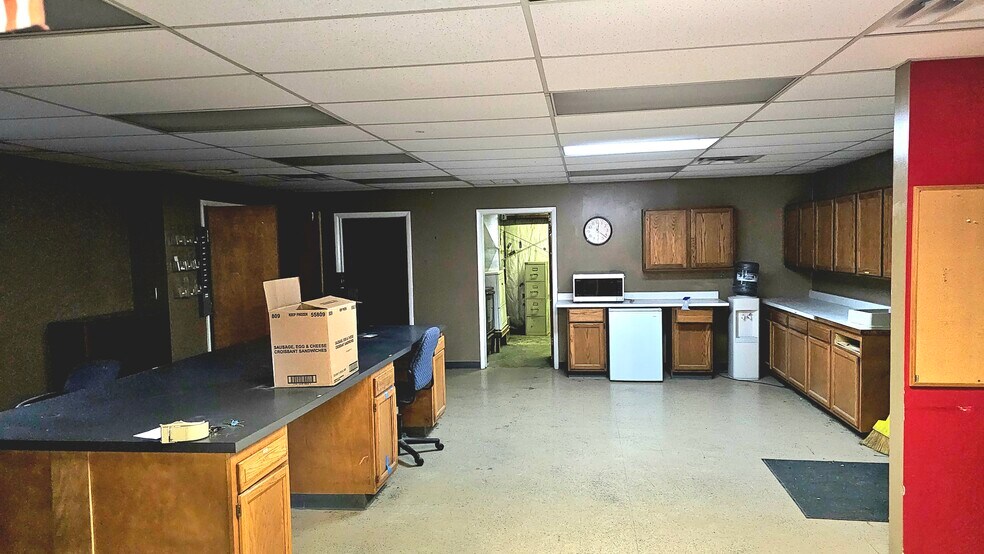 More Photos Of 61000 Leyshon Dr, Byesville Warehouse For Sale