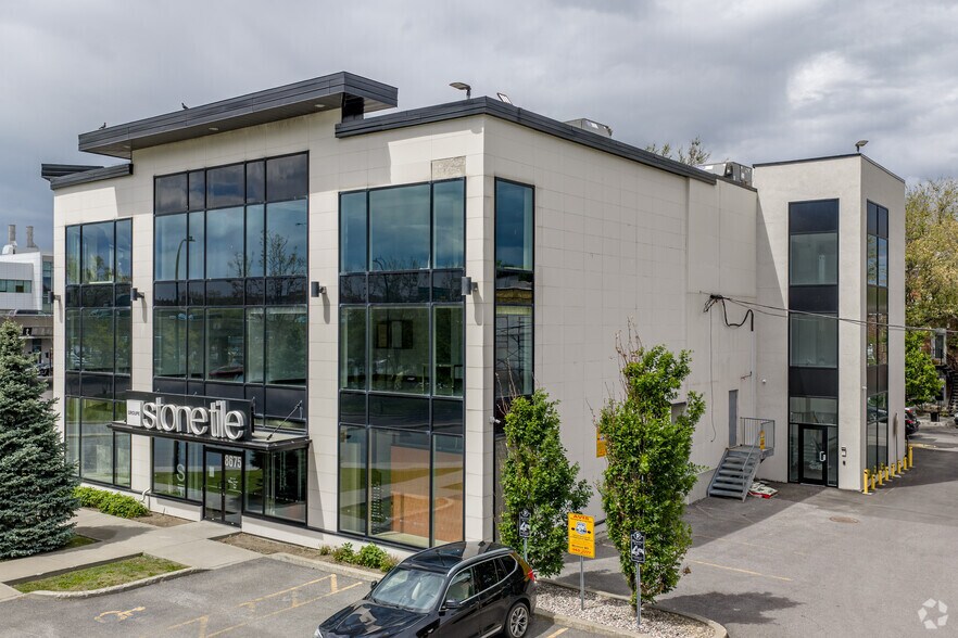 More Photos Of 20 Boul Crémazie E, Montréal Office For Lease