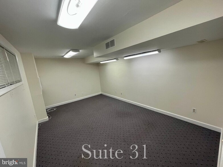 More Photos Of 5201-5215 W Woodmill Dr, Wilmington Medical For Sale