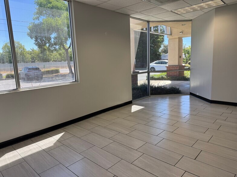 More Photos Of 9370 W Stockton Blvd, Elk Grove Office For Lease