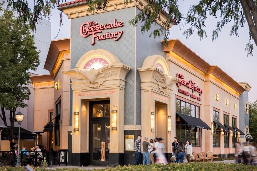 More Photos Of 350 N Milwaukee St, Boise General Retail For Lease