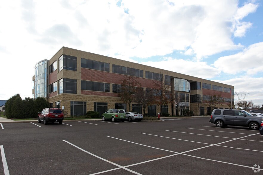 More Photos Of 2500 York Rd, Jamison Office For Lease