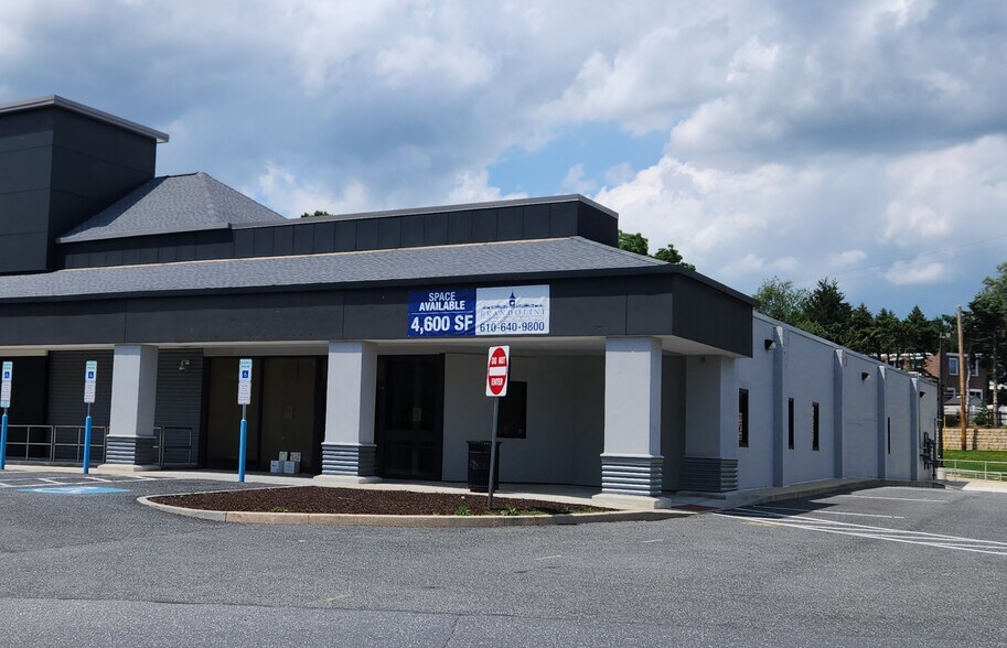 More Photos Of 401-403 West Chester Pike, Havertown Unknown For Lease
