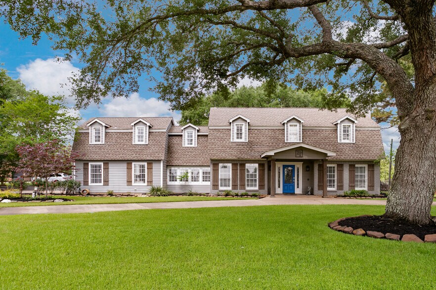 More Photos Of 10419 W Hidden Lake Ln, Richmond Lodge Meeting Hall For Sale