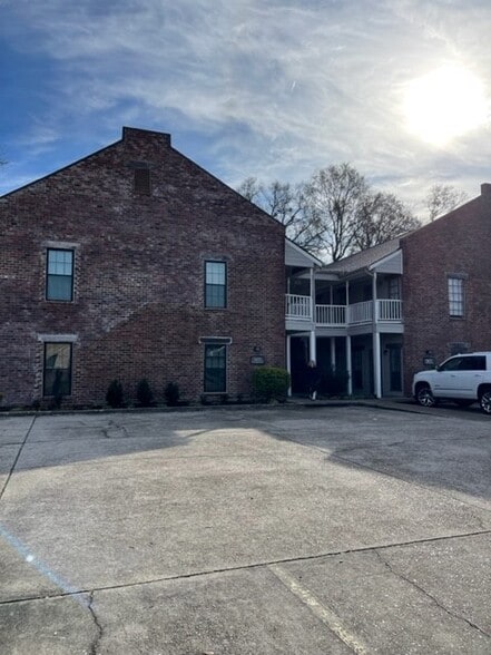 More Photos Of 5627 Superior Dr, Baton Rouge Office For Sale