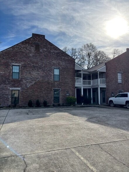 More Photos Of 5637 Superior Dr, Baton Rouge Office For Lease