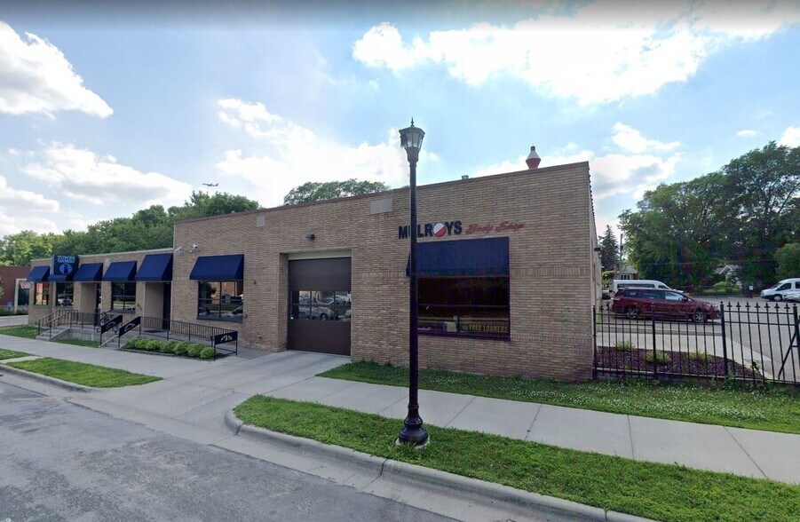Primary Photo Of 3900-3920 Nicollet Ave, Minneapolis Auto Repair For Sale