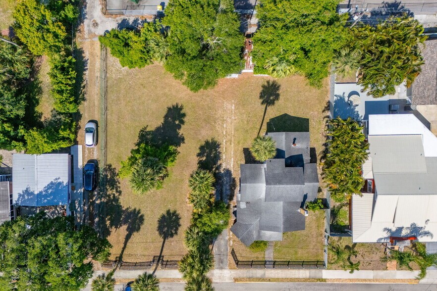 More Photos Of 2106 Vernon Pl, Melbourne Flex For Sale