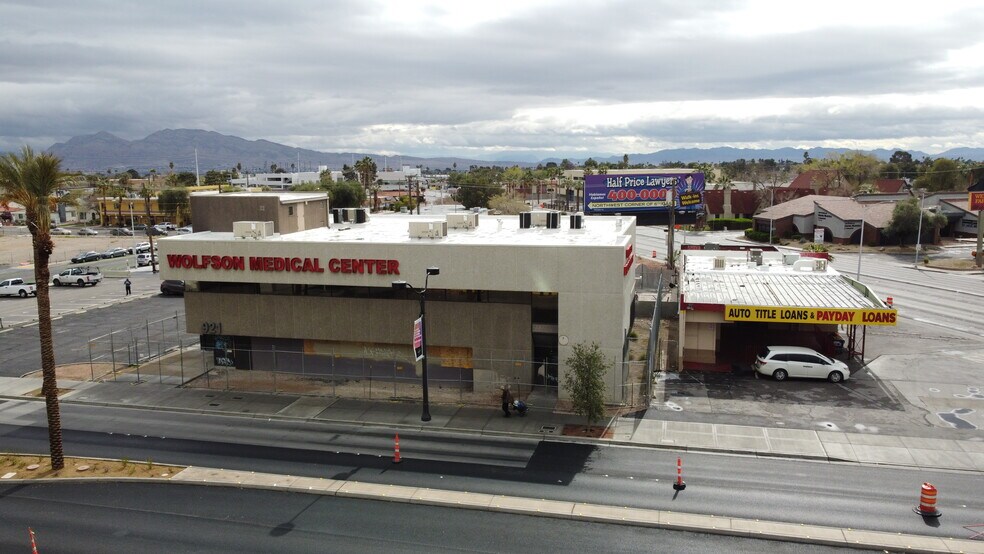 More Photos Of 921 S Las Vegas Blvd, Las Vegas Office For Sale