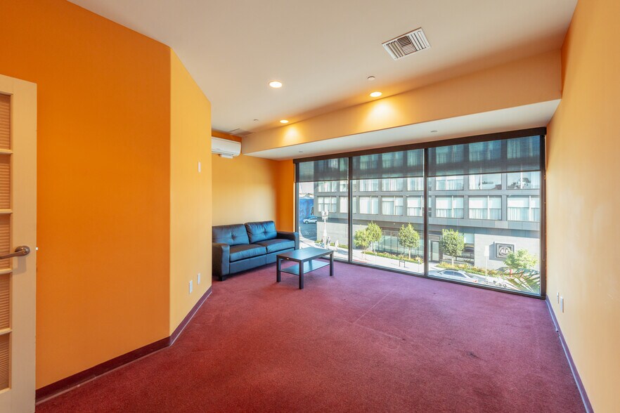 More Photos Of 1415 N Cahuenga Blvd, Los Angeles Loft Creative Space For Sale