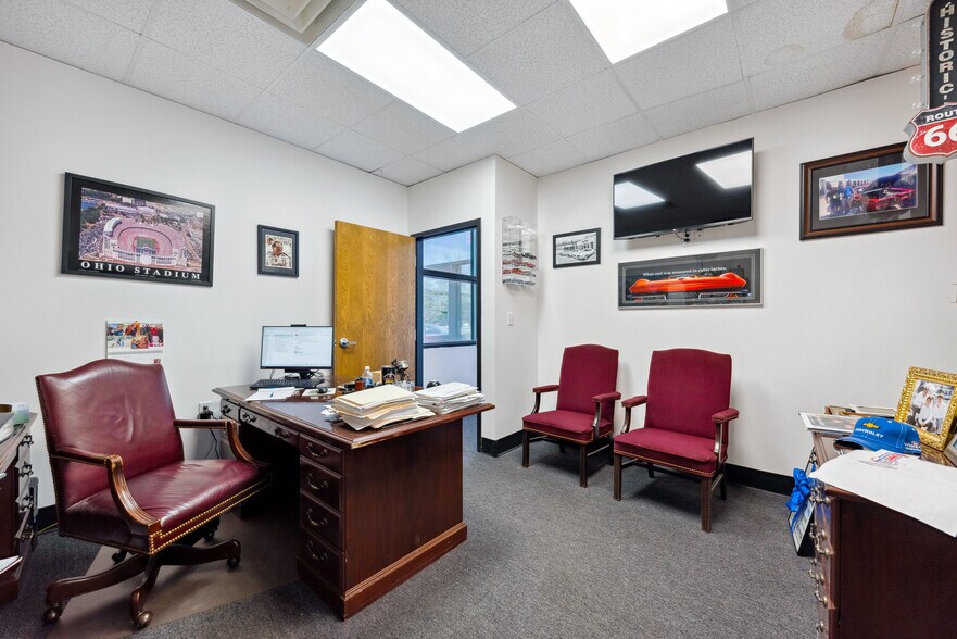 More Photos Of 481-485 Old State Route 74, Cincinnati Storefront Retail Office For Sale