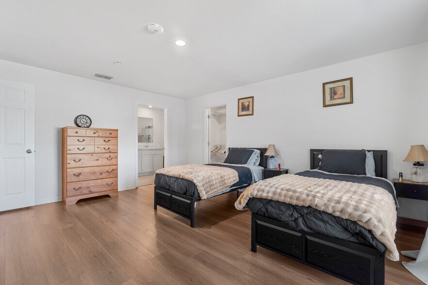 More Photos Of Licensed 6 Bed ALF, Ocala Healthcare For Sale