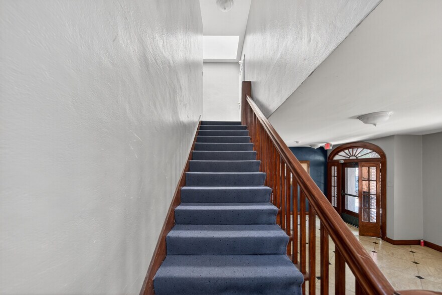 More Photos Of 635 Elm Ave, Long Beach Apartments For Sale