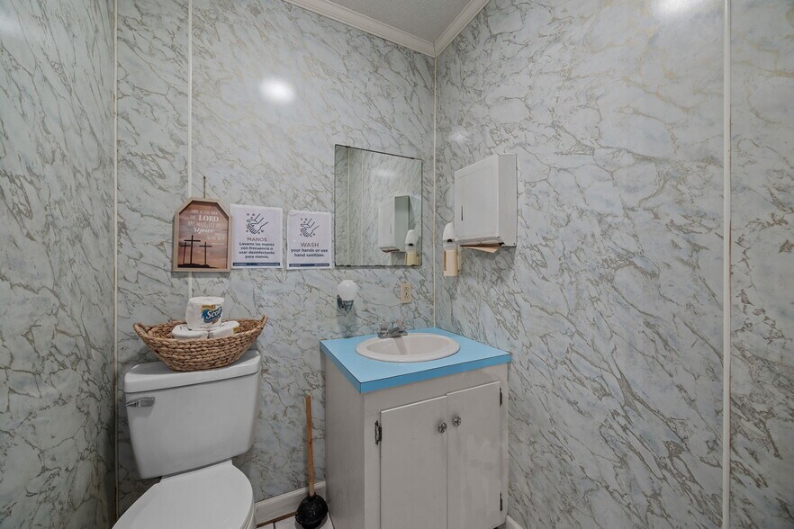 More Photos Of 4334 W Pine St, Farmville Religious Facility For Sale