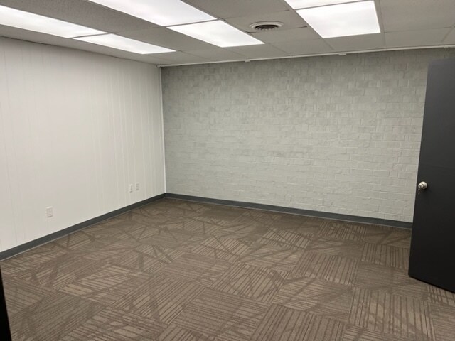 More Photos Of 108 S Walnut Cir, Greensboro Warehouse For Sale