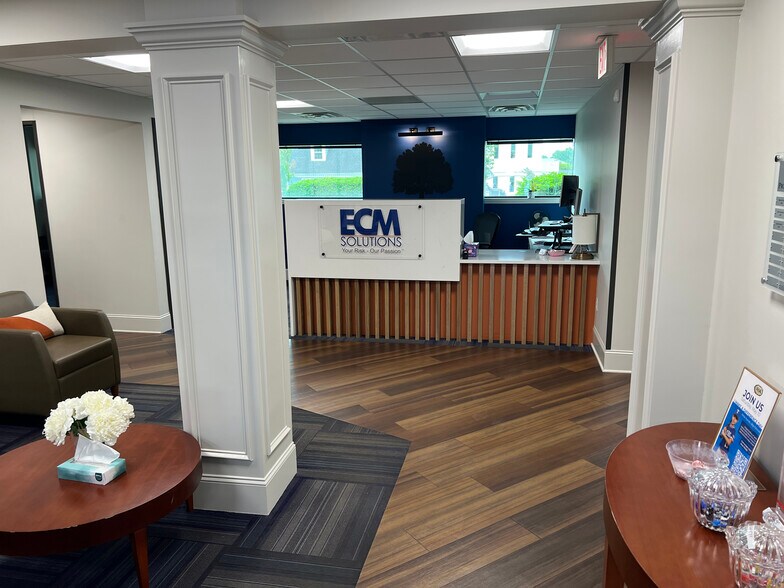 More Photos Of 4000 Park Rd, Charlotte Office For Sale