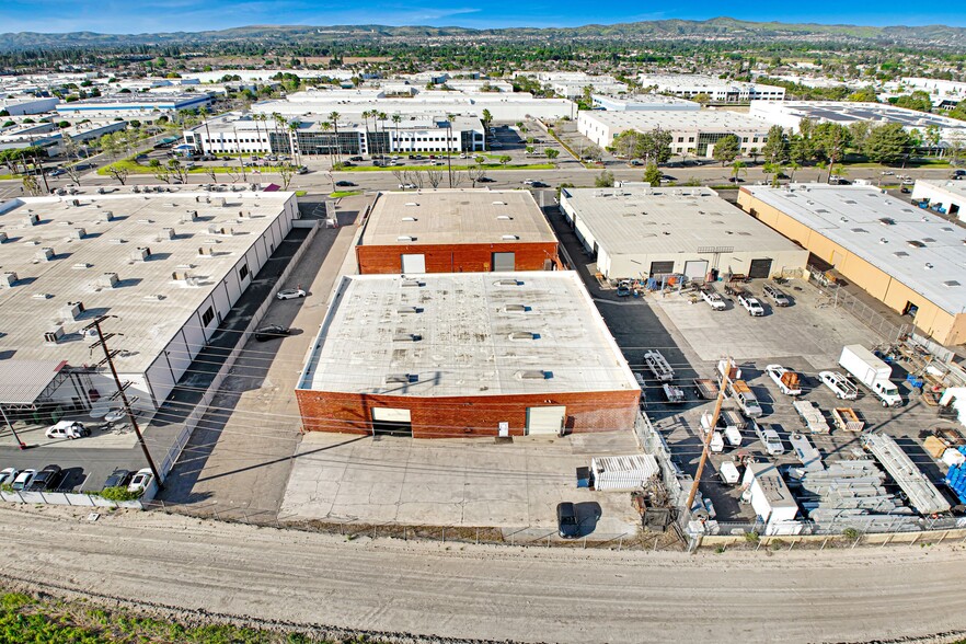 More Photos Of 4900 E La Palma Ave, Anaheim Warehouse For Sale