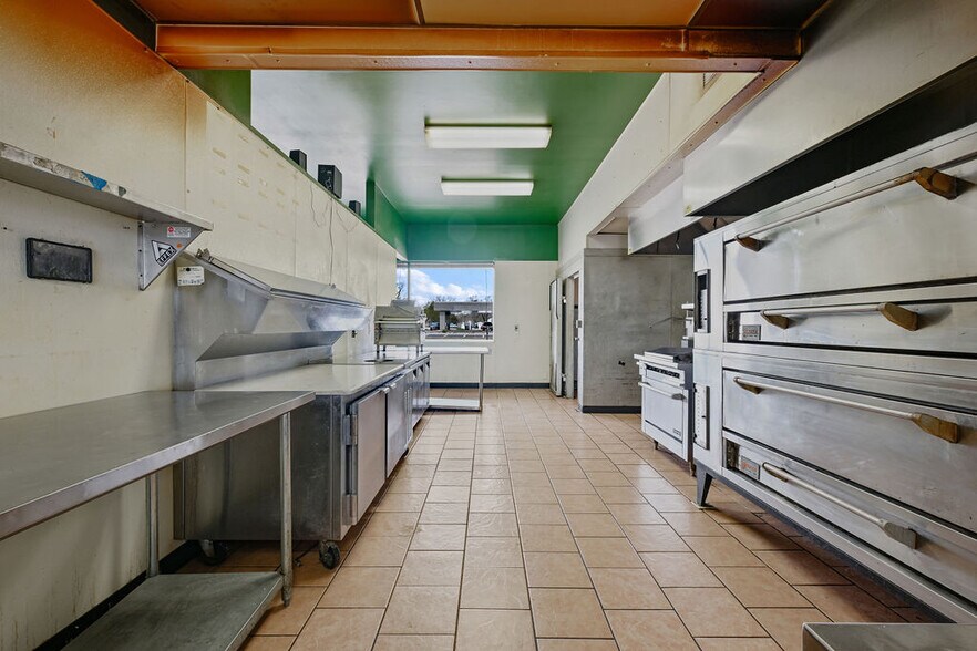 More Photos Of 1951-1981 S 8th St, Wisconsin Rapids General Retail For Sale