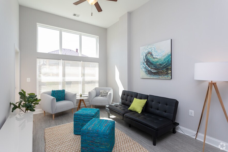 More Photos Of 9009 Church St, Manassas Apartments For Lease