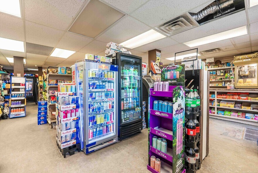 More Photos Of 396-400 Melvin Ave, Sudbury Apartments For Sale