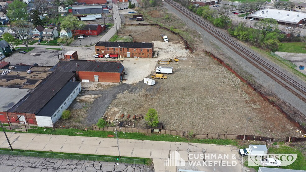 More Photos Of 201 Williams St, Elyria Warehouse For Sale