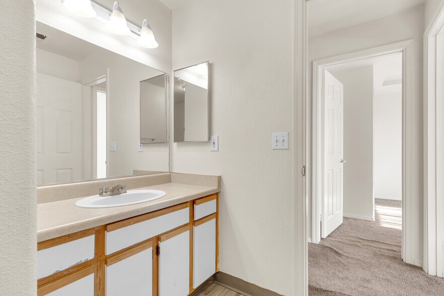 More Photos Of 1832 Merced St, Madera Apartments For Sale