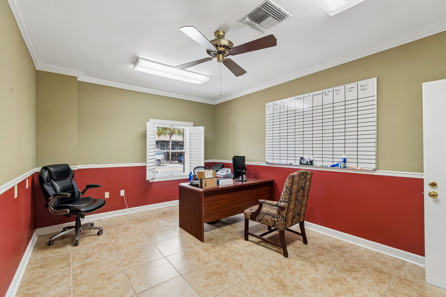 More Photos Of 5701 Main St, New Port Richey Medical For Sale