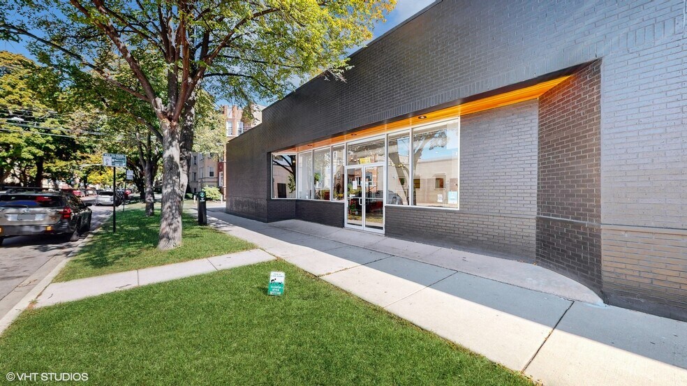 More Photos Of 3256 W Bryn Mawr Ave, Chicago General Retail For Lease
