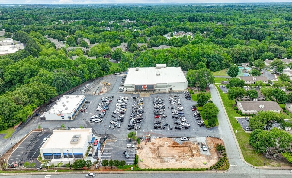 More Photos Of 5008-5018 Old Spartanburg Rd, Taylors Unknown For Lease