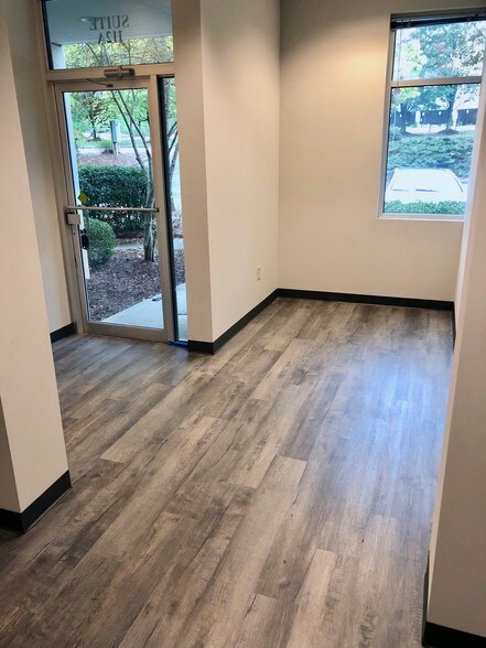 More Photos Of 2125 Barrett Park Dr NW, Kennesaw Office For Lease