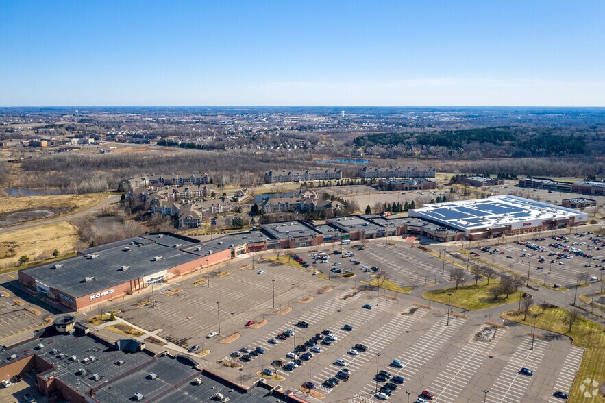 More Photos Of 7100-7200 Valley Creek Plz, Woodbury Unknown For Lease