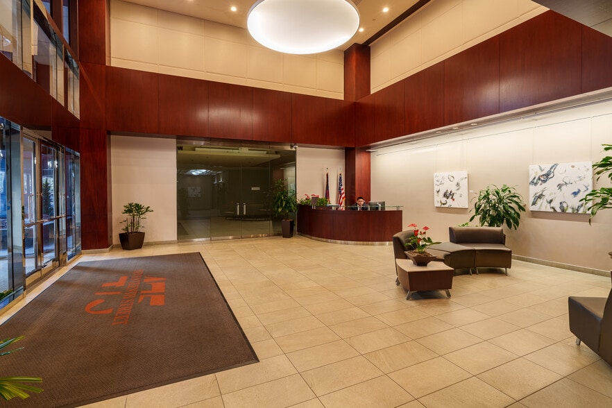 More Photos Of 475 17th St, Denver Office For Sale