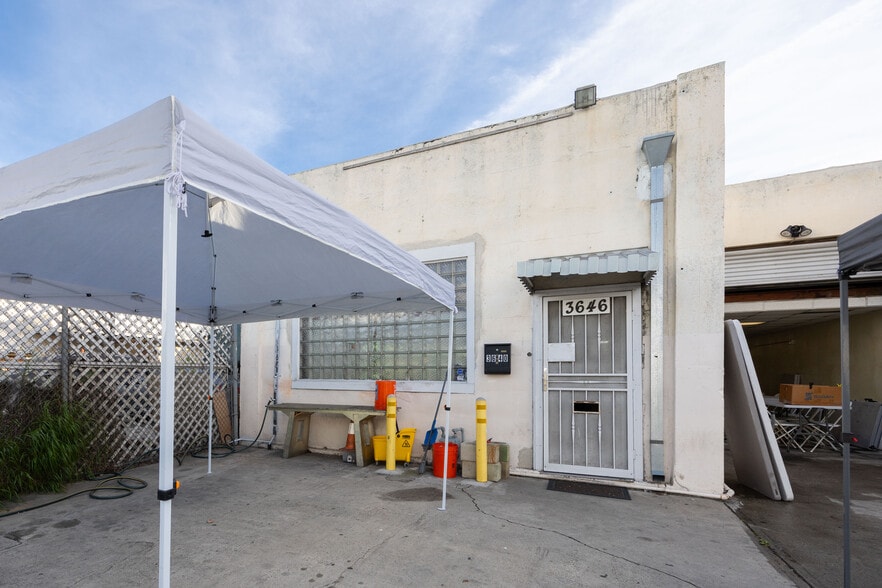 Primary Photo Of 3646 Fruitland Ave, Maywood Industrial For Sale