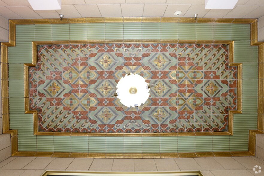 More Photos Of 411 W 5th St, Los Angeles Apartments For Lease