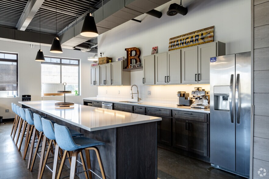 More Photos Of 251 Diversion St, Rochester Office For Sale